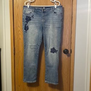 Signature Fit Boyfriend Blue Flower Patch Jeans - NWOT